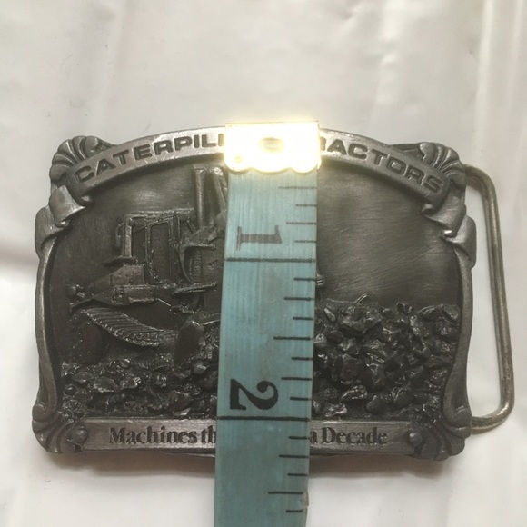 VTG Caterpillar Tractor Ltd Edition Belt Buckle - Picture 3 of 8